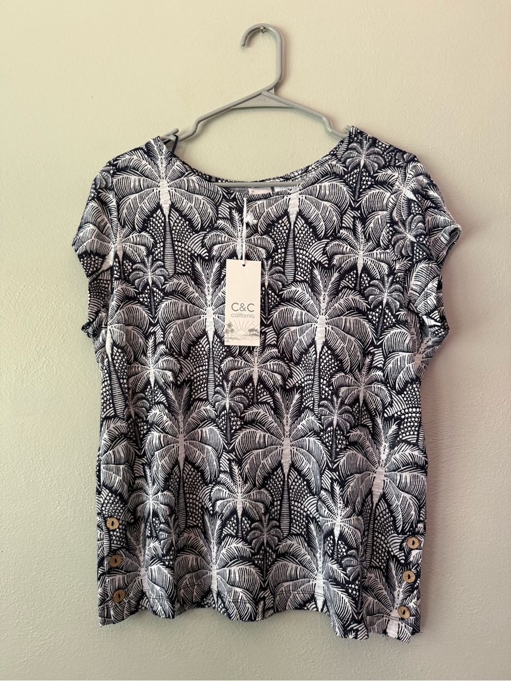 C&C California Navy & White Palm Print Short Sleeve Top